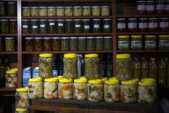 Kış sofralarını süsleyen turşunun püf noktaları